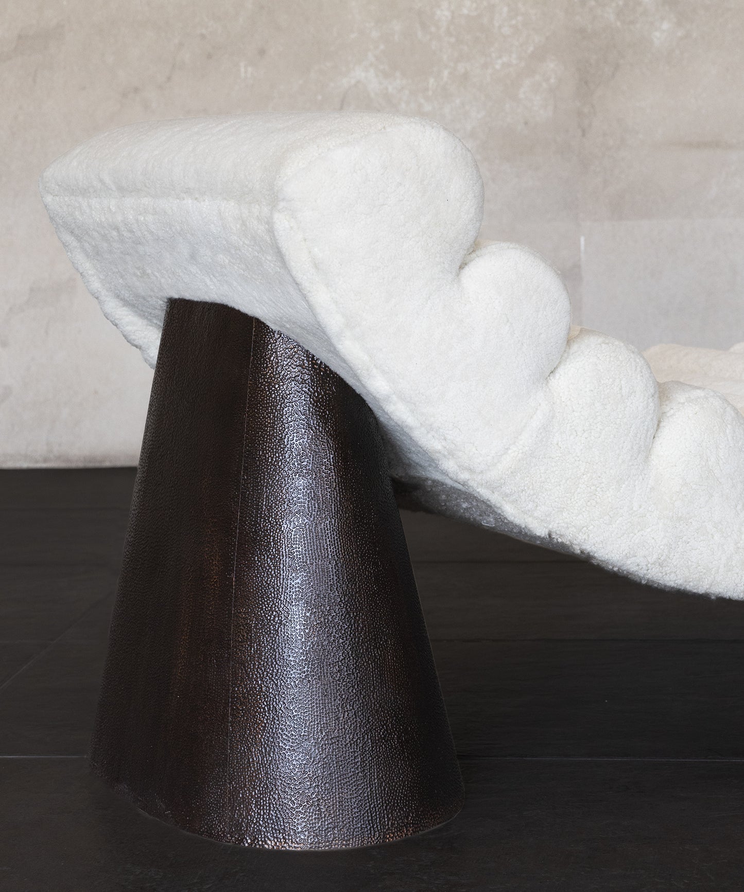 POUND CHAISE | CREAM SHEARLING HammeredDark Bronze