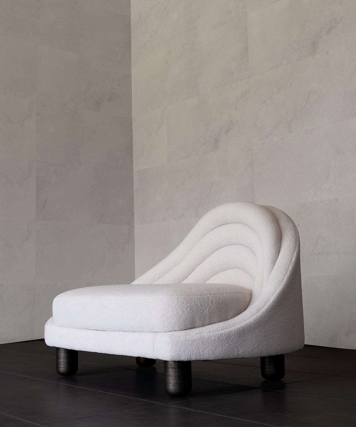 ECHO CHAISE | WARM WHITE