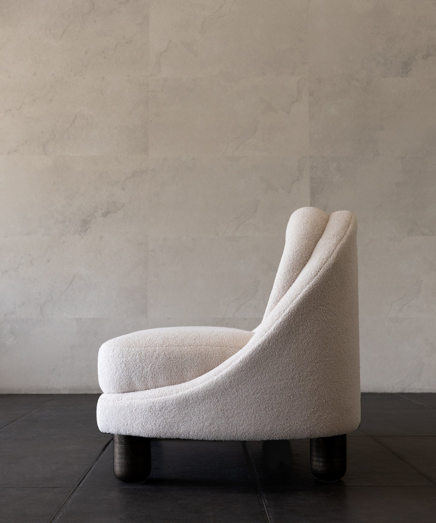 ECHO CHAISE | WARM WHITE