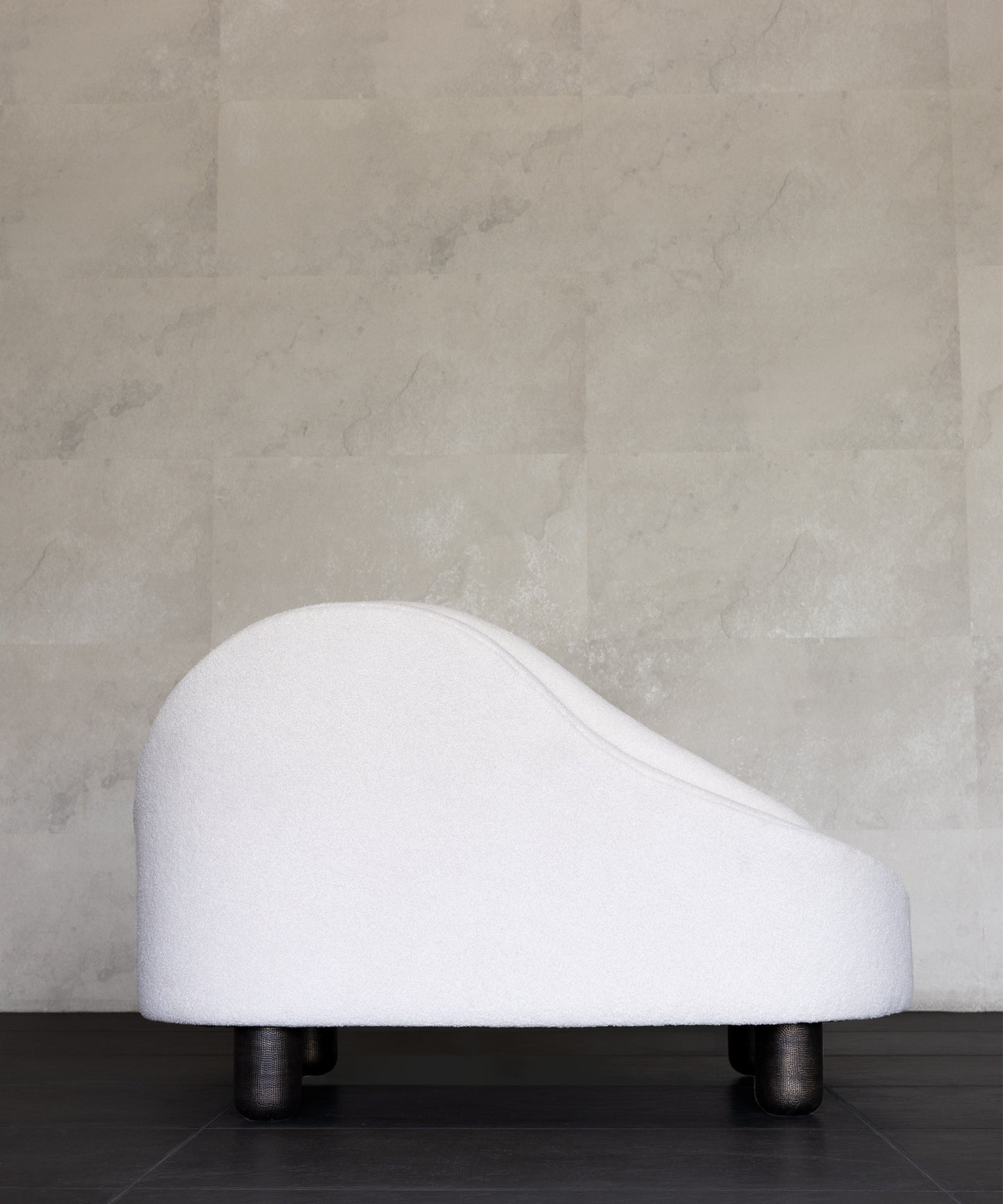 ECHO CHAISE | WARM WHITE